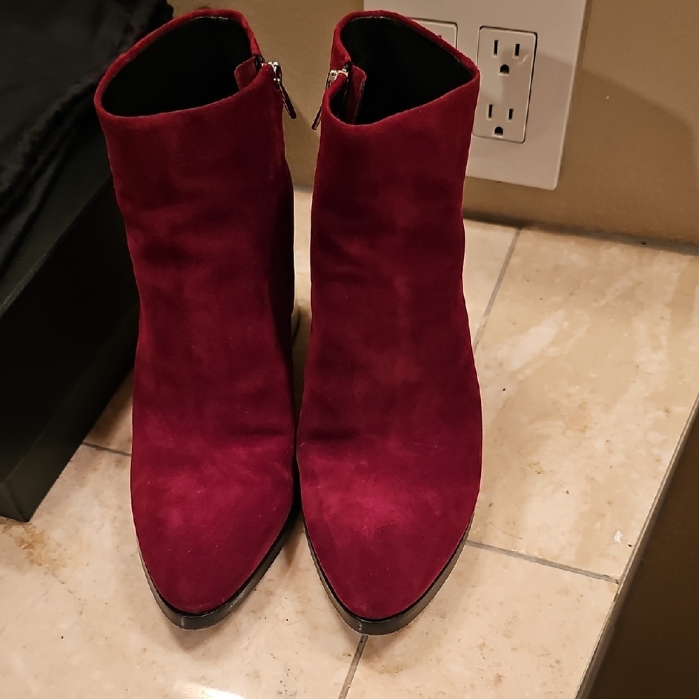 Chic Burgundy Ankle Booties